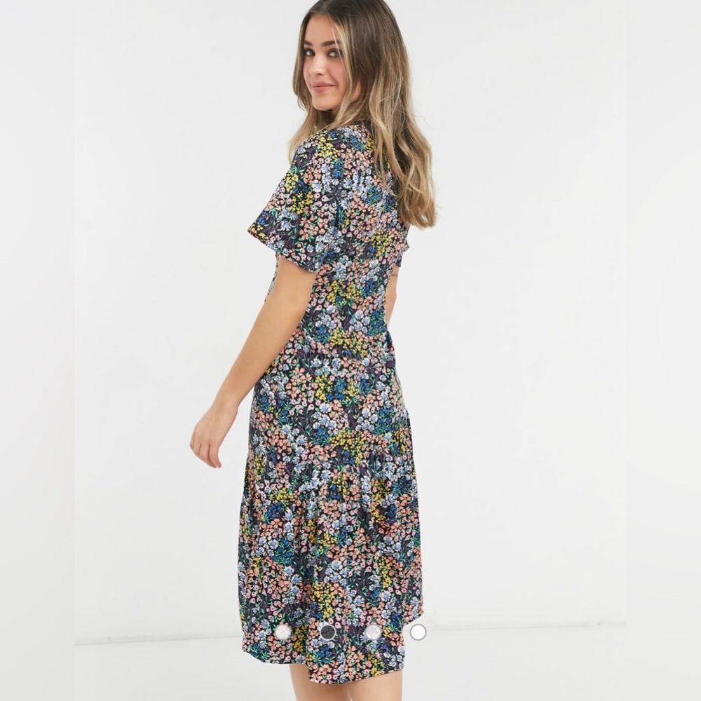 NWT New Look Tier Hem Midi Dress Mixed Ditsy Floral US 2 - Picture 2 of 4